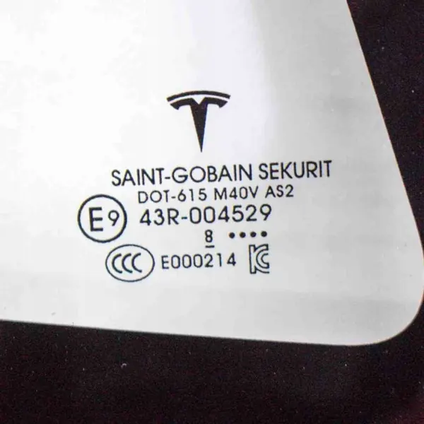 Ventana trasera izquierda Tesla OEM 43R004529 - Usado image 4