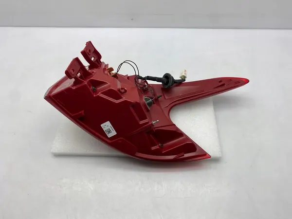 LÁMPARA TRASERA IZQUIERDA HYUNDAI I20 III 21- image 4