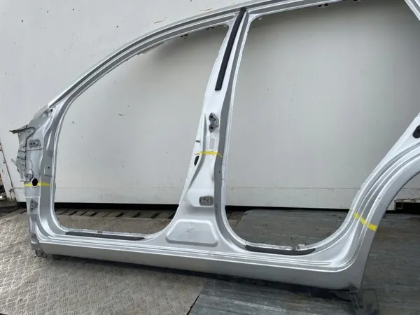 OEM 61312-42030 Vänster Sidolist för Toyota RAV4 III image 3