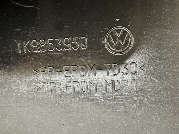 Grelha Volkswagen Scirocco R-Line OEM 1K8853950 image 3