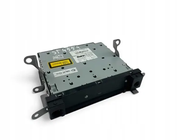 Toyota IQ CD-Wechsler OEM 8612074010 - Gebraucht image 2