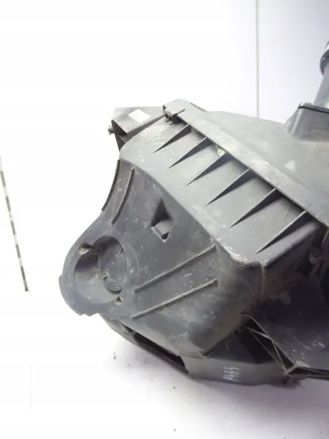 AUDI A4 B5 8D5 Luftfilterhus 2.4 V6 ALF image 4
