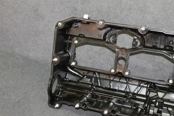 Tampa de válvulas BMW OEM 7588412 para motor N20 image 5