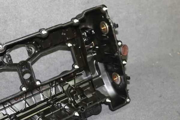 Tampa de válvulas BMW OEM 7588412 para motor N20 image 6