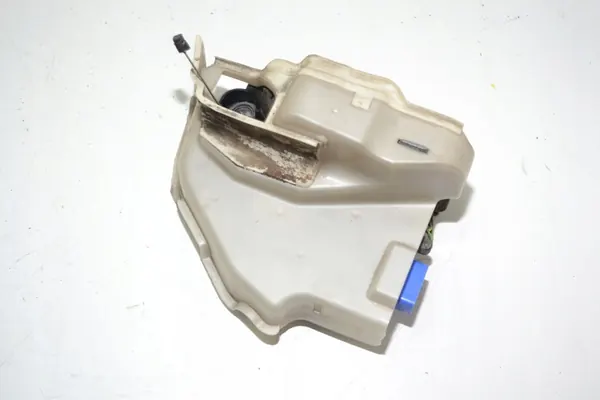 Left Front Door Lock VW Golf V Plus Octavia II Touran image 2