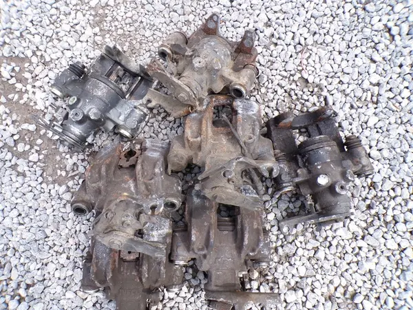 Rechter hinterer Bremssattel IVECO DAILY 2001- image 2