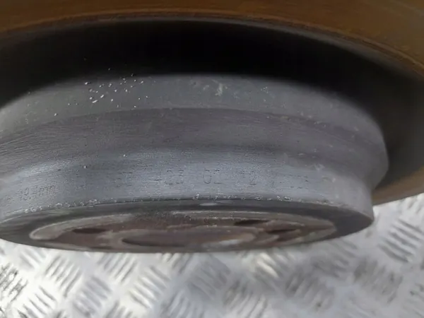 Linker achterremschijf Mercedes-Benz GL X166 2013 A1664230212 image 2