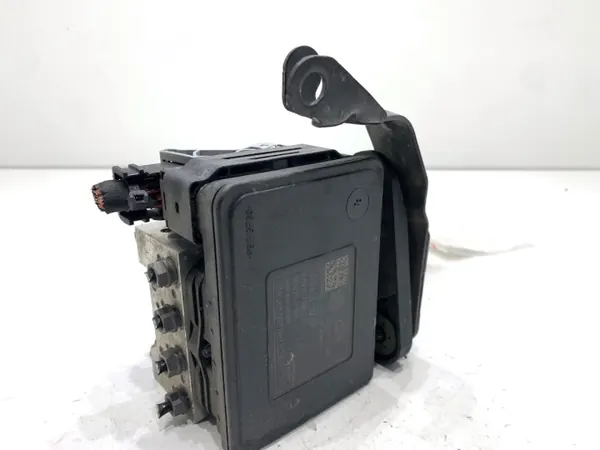 ABS-pomp OEM 5Q0614517GF voor Skoda Superb III image 3