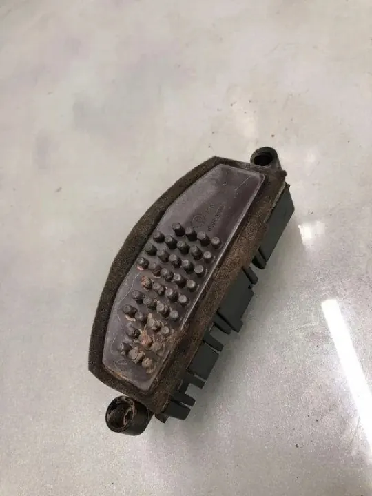 Verwarmingsventilatorrelais OEM A22290603 Mercedes-Benz image 3