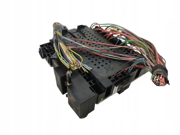Sulakekotelo OEM 8691998 Volvo V70 II:lle 2000-2005 image 3