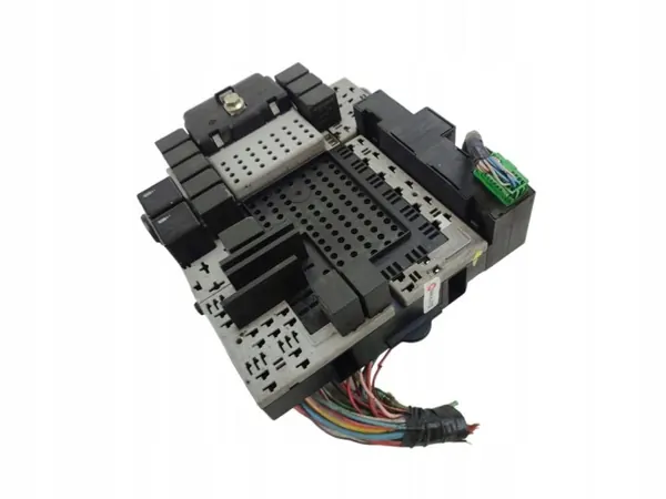 Sulakekotelo OEM 8691998 Volvo V70 II:lle 2000-2005 image 5