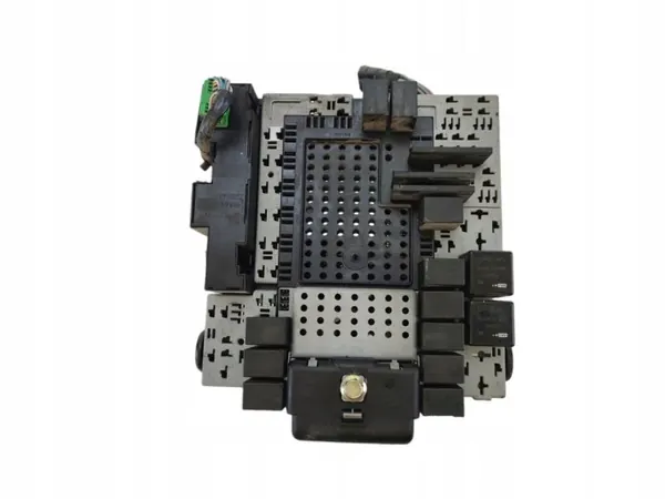 Sulakekotelo OEM 8691998 Volvo V70 II:lle 2000-2005 image 7