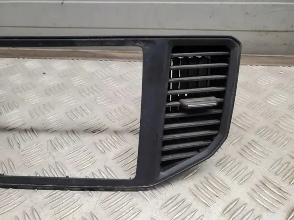 VW Konsole Lufteinlass OEM 3CN858418J - Gebraucht image 6