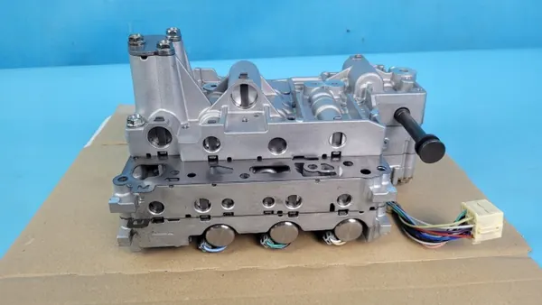 Venttiilikori Mitsubishi ASX 2.2 DID OEM 2800A099 image 6