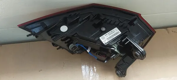 VW GOLF VIII HB LUZ LED TRASERA IZQUIERDA 5H0945095C image 3