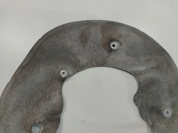 Audi A4 S4 B8 2011 Voorste remschijfbescherming image 3