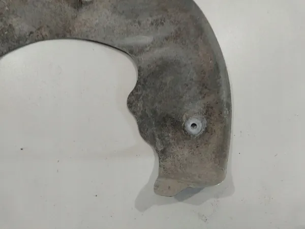 Audi A4 S4 B8 2011 Voorste remschijfbescherming image 4