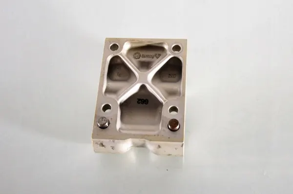 Soporte Porsche OEM 074.11 - Usado image 2
