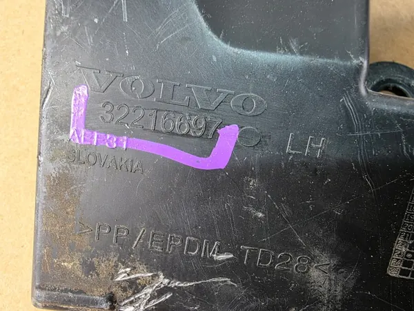 OEM 32216697 Glissière Fixation Aile Gauche Avant image 3