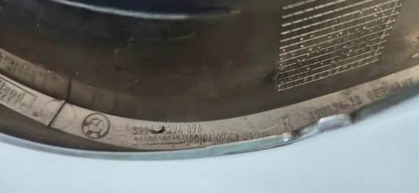 BMW 3 F34 GT Etupuskuri Trim Oikea image 4