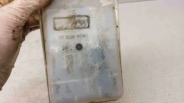Ford Rempomp Reservoir OEM 03350890131 image 10