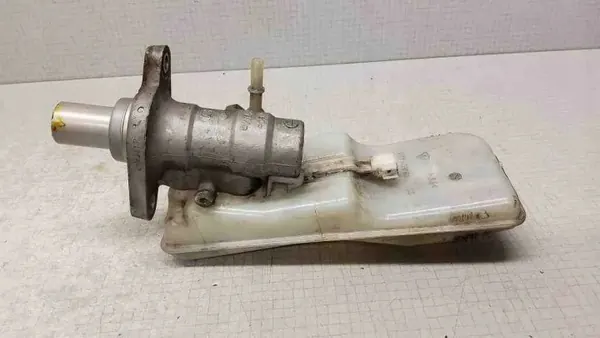 Ford Rempomp Reservoir OEM 03350890131 image 5