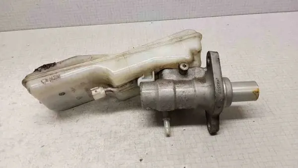 Ford Rempomp Reservoir OEM 03350890131 image 9