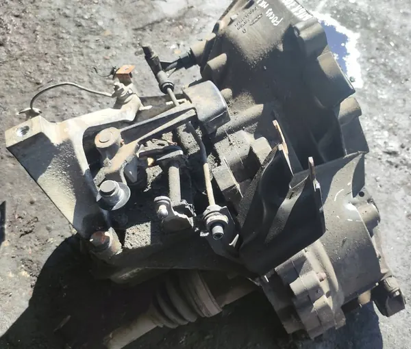Ford Focus II MK2 2.0 16V Vaihteisto image 3