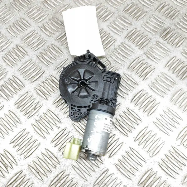 Motor de teto solar OEM 0390200133 VW Tiguan 2017 image 3