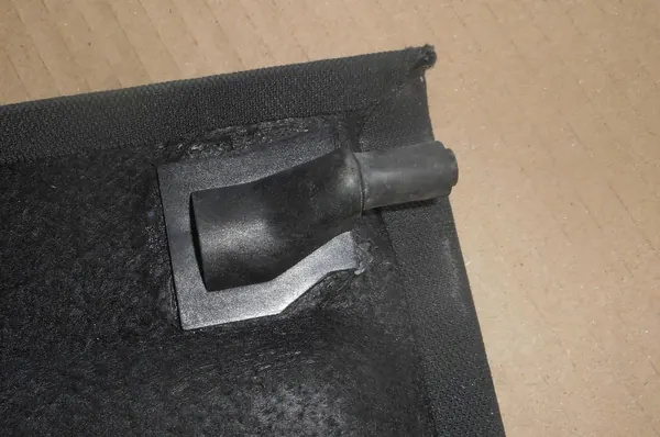 Audi A3 8P bakre bagagehylla OEM UBA4933 - Begagnad image 3