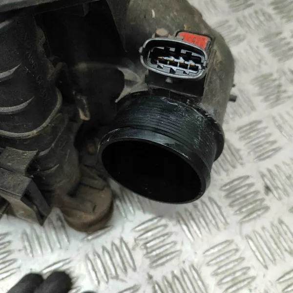 Pieza refrigeración Land Rover OEM 6G918005FD - Usada image 5