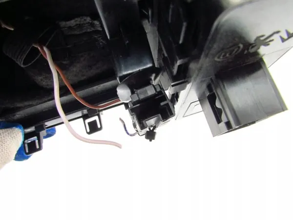 Poignée de levier de vitesse Peugeot 508 OEM 9687660380 2010-2014 image 8