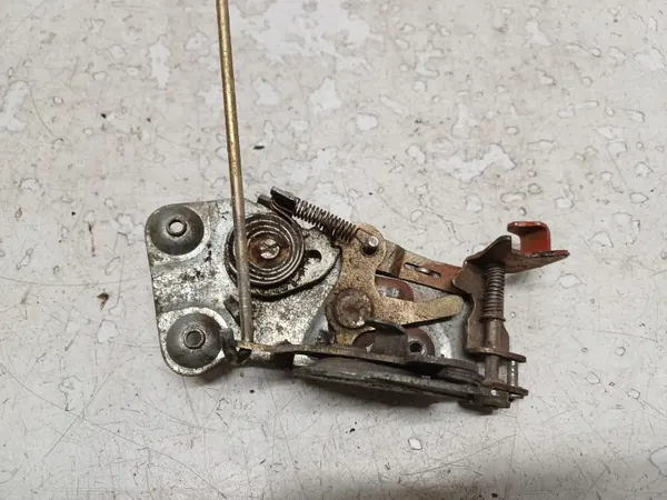 VW Karmann Ghia 55-74 Höger Dörrlås OEM 1430405014.4R image 3