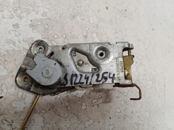 VW Karmann Ghia 55-74 Höger Dörrlås OEM 1430405014.4R image 4