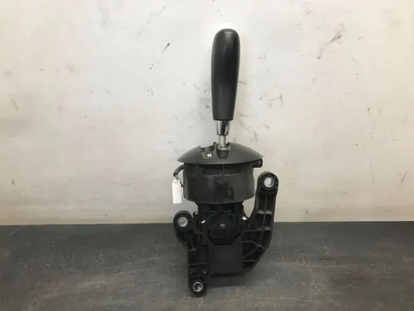 Fiat 500 Schalthebel OEM 07354679020 - Gebraucht image 4