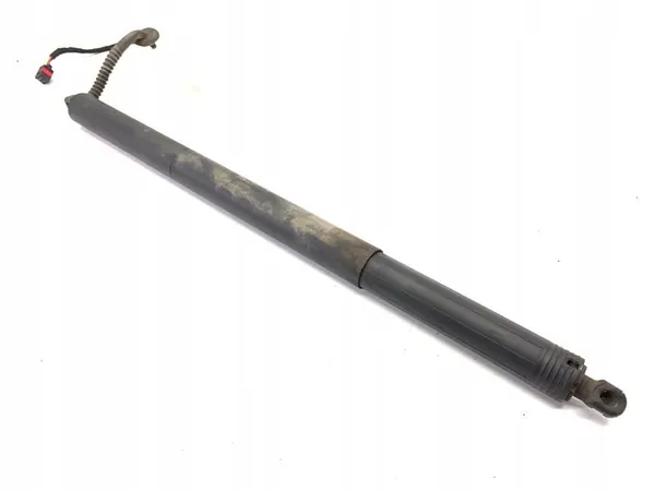 Vänster baklucka gasdämpare VW Passat B8 3G9827851B image 2