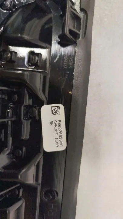 Motorhuveskydd Dodge RAM 2019 OEM 68276333AA Höger Fram image 3