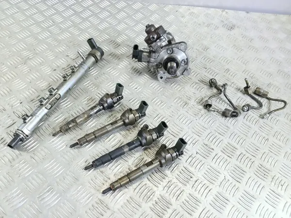 BMW 5 F10 F11 ruiskutusjärjestelmä OEM 0445010517 image 2
