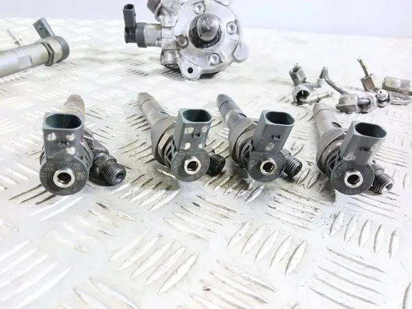 BMW 5 F10 F11 ruiskutusjärjestelmä OEM 0445010517 image 5