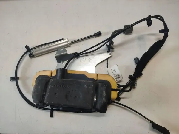 Hydrauliikkapumppu OEM 30716759 Volvo V70 II 2.4L Diesel image 3