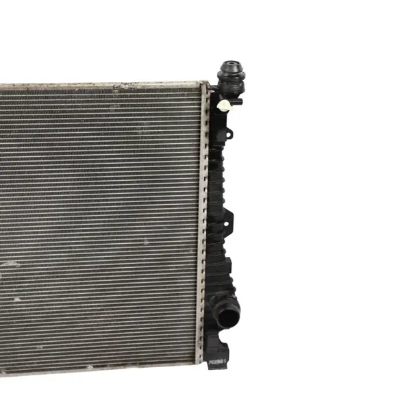 Radiateur d'eau d'occasion OEM gj32-8005-bb Land Rover image 3