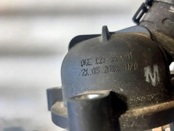 Carcasa de termostato VW JETTA III 2.0L Diesel 2015 06E121111N image 3