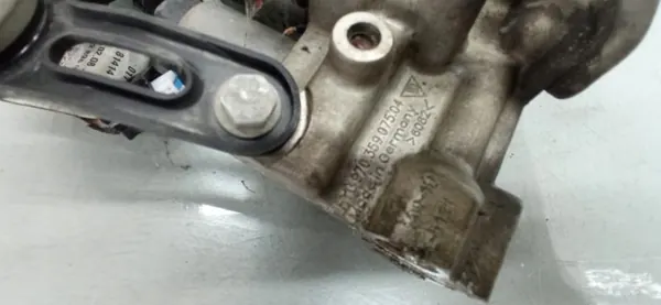 Porsche Dynamic Drive Ventilpump OEM 97035907504 image 6