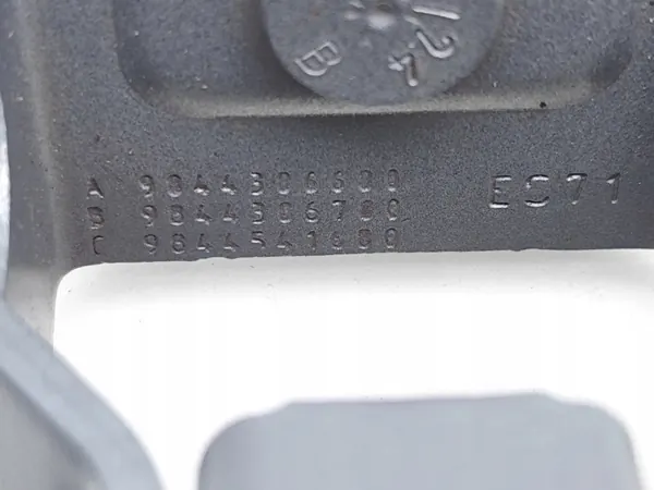 Vauxhall Mokka Bakluckfäste OEM 9844386680 image 7