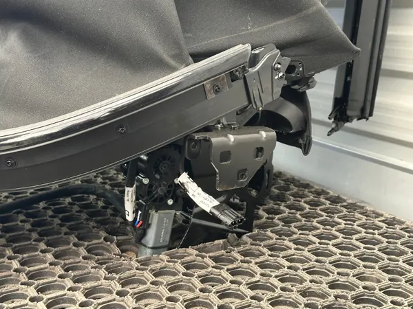 Toit souple MINI F67 Cabrio OEM 5A56998 - Noir image 7
