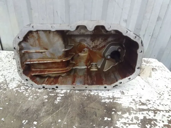 Oljetank 032103603AB VW Golf IV 1.4 image 7