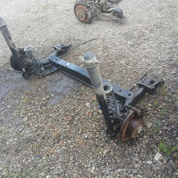 Traversa posteriore Skoda Octavia III Golf VII 5Q0501115 image 3