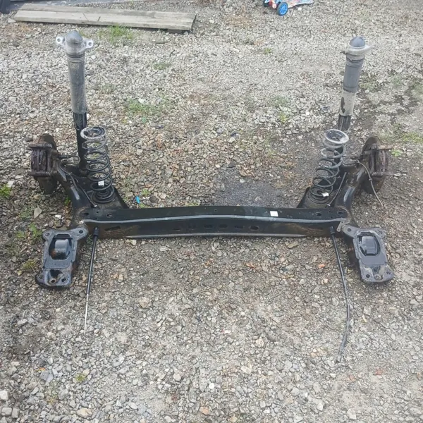 Traversa posteriore Skoda Octavia III Golf VII 5Q0501115 image 4