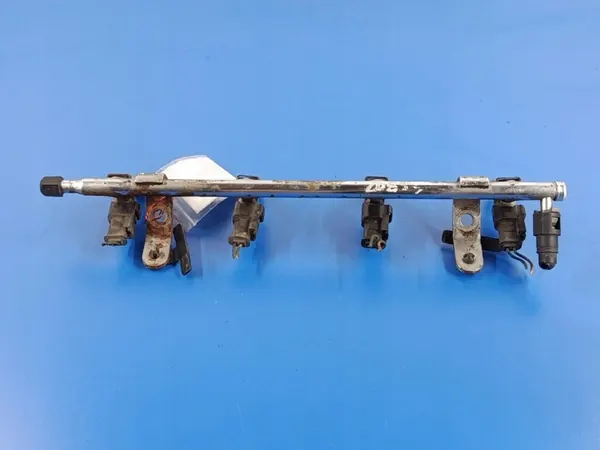 CHRYSLER PT CRUISER 2.4 Rampe de carburant 04891345AA image 2