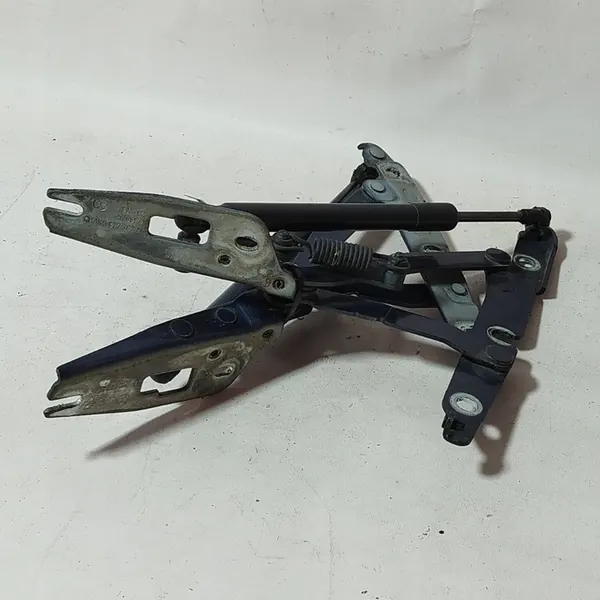 Volkswagen Jetta V 2006 Baklucka Stötdämpare image 5